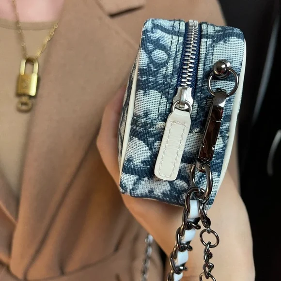 Authentic vintage Dior mini accesory pouch (HK30) - Picture 5 of 16